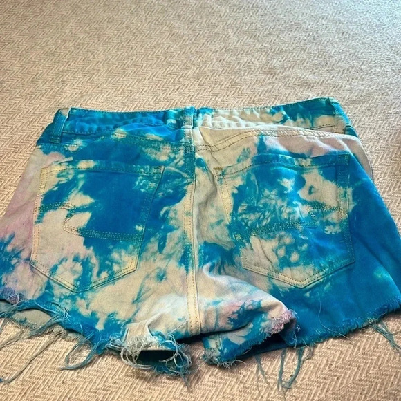 Ardene Turquoise &  Pink Denim Shorts. Size 1 - Picture 1 of 8